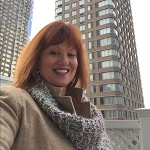 Meet your Posher, Lisa